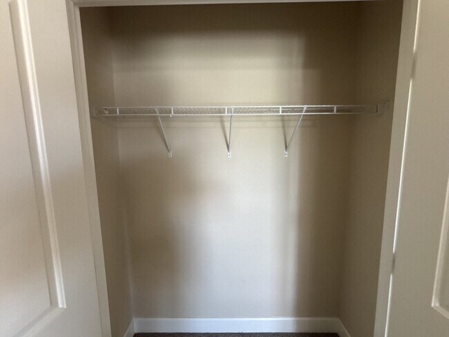 Building Photo - Spacious 3-Bed 2.5 Bath Townhome for Rent in Algood