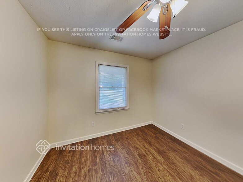 Building Photo - 230 Graystone Dr