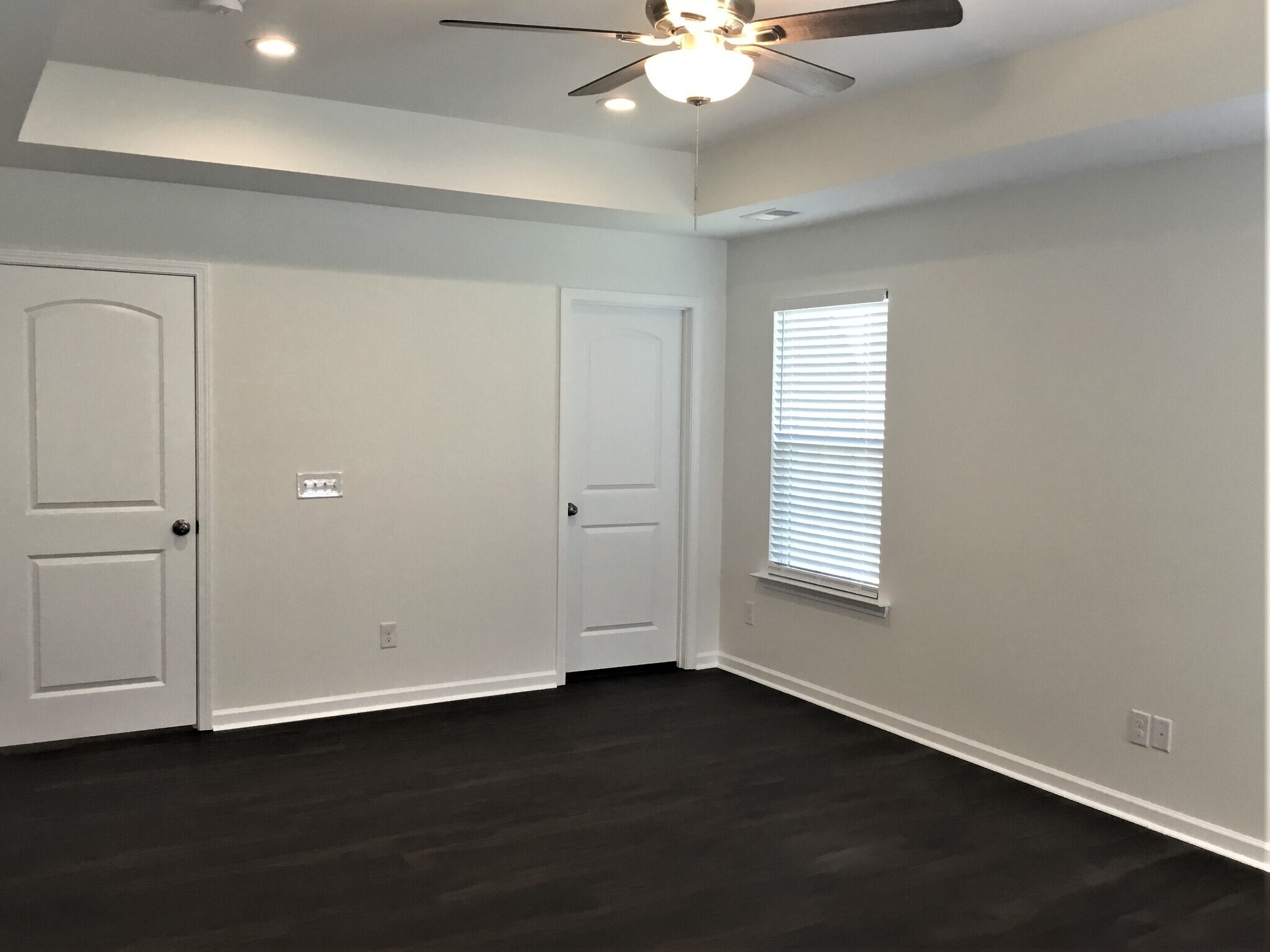 Building Photo - 95 Gentry Way