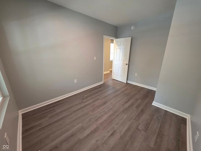 Building Photo - 834 Lasalle St