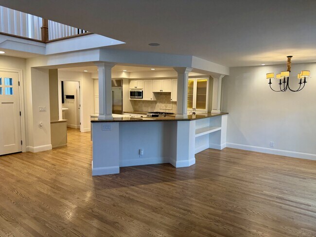 Building Photo - 16979 Roberts Rd