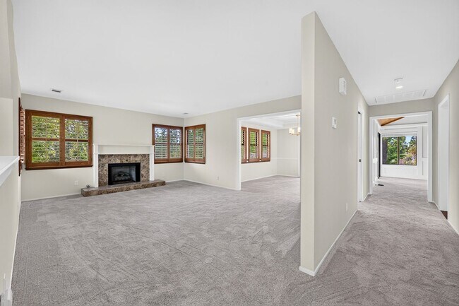 Building Photo - 1837 Lackland Dr