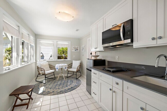 Building Photo - Laguna Village Furnished Rental