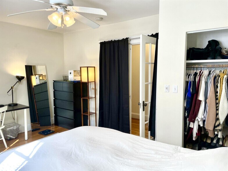 Building Photo - 15 Ellery St