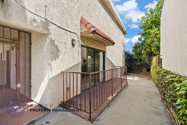 Building Photo - 212 W. Regent St.