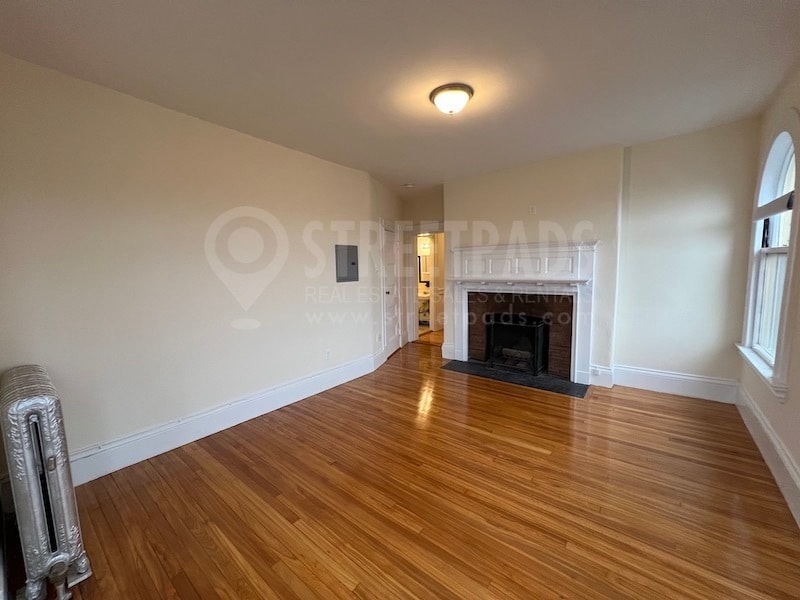 Building Photo - 2 Ware St