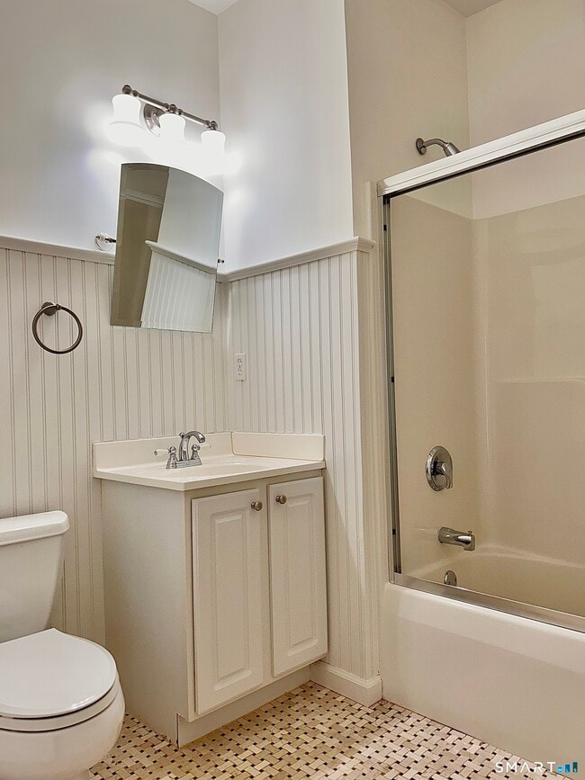 Building Photo - 105 Richards Ave