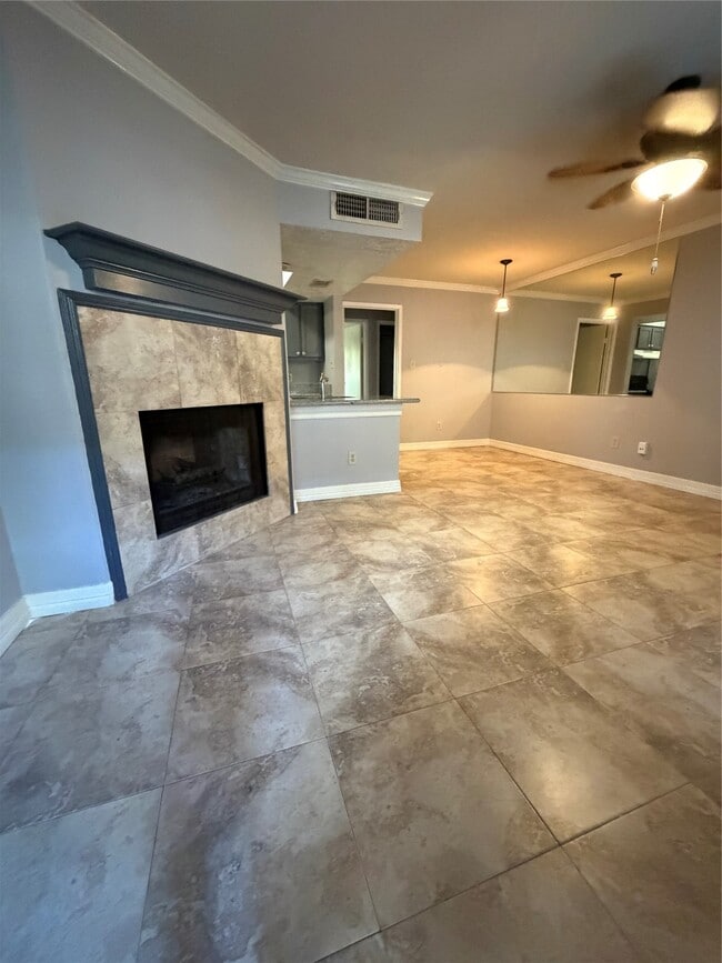 Building Photo - 3919 Fairmont Pkwy