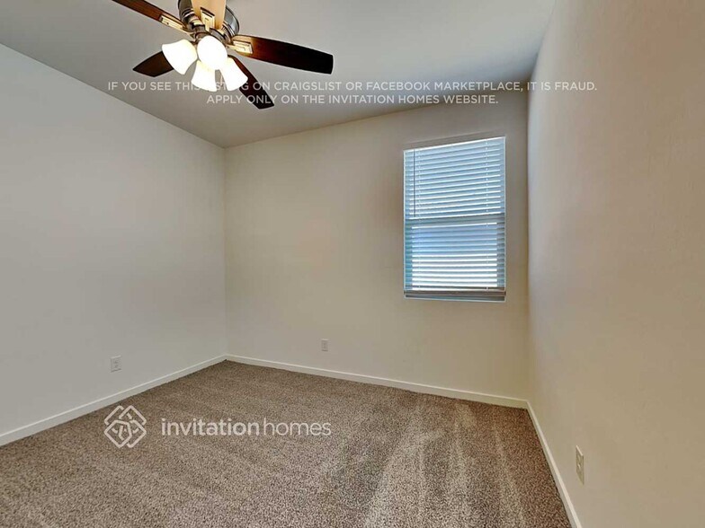 Building Photo - 17705 W Pinnacle Vista Dr