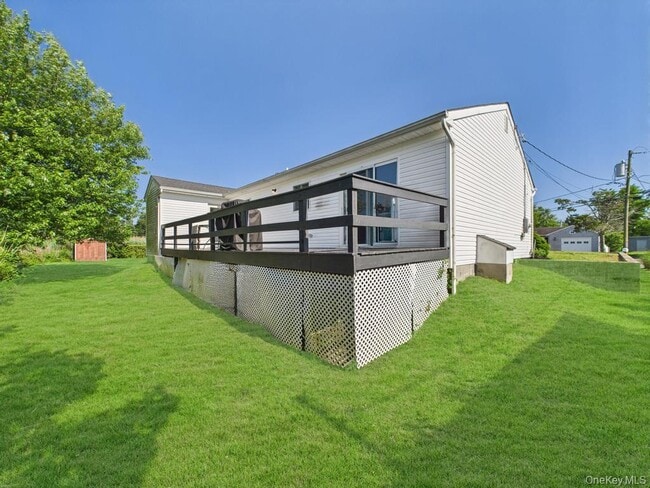 Building Photo - 45 Willow St
