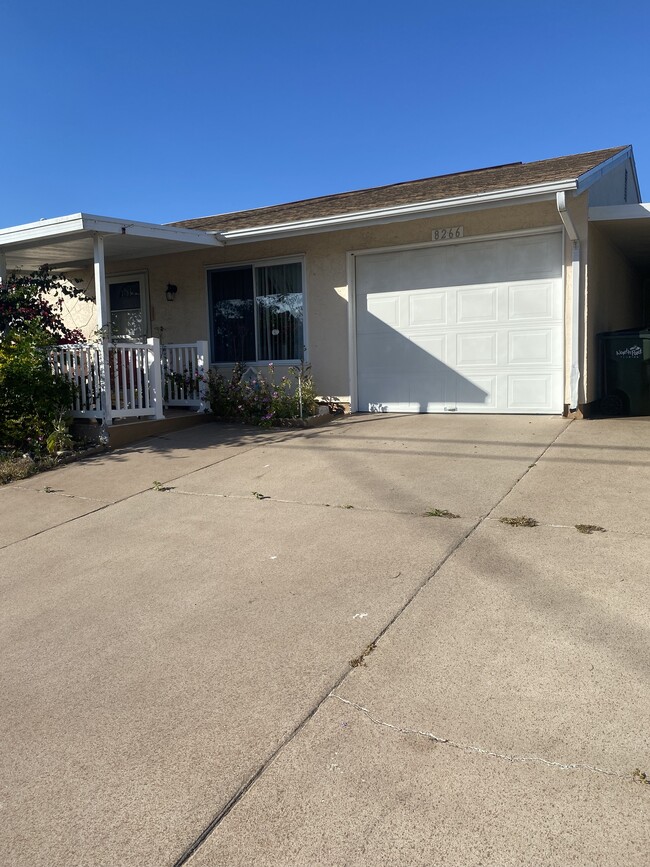 Building Photo - 8266 Trionfo Ave