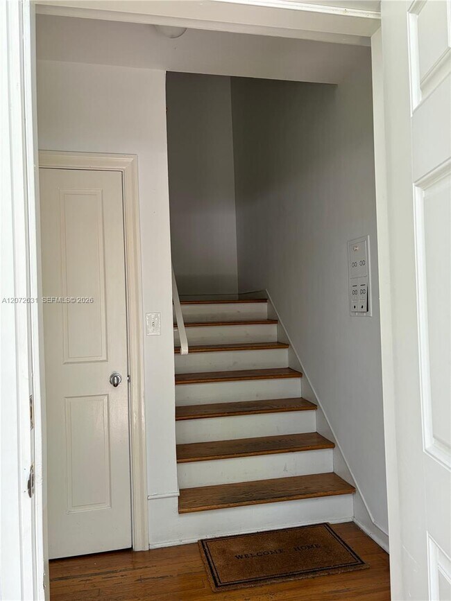 Building Photo - 3923 Segovia St