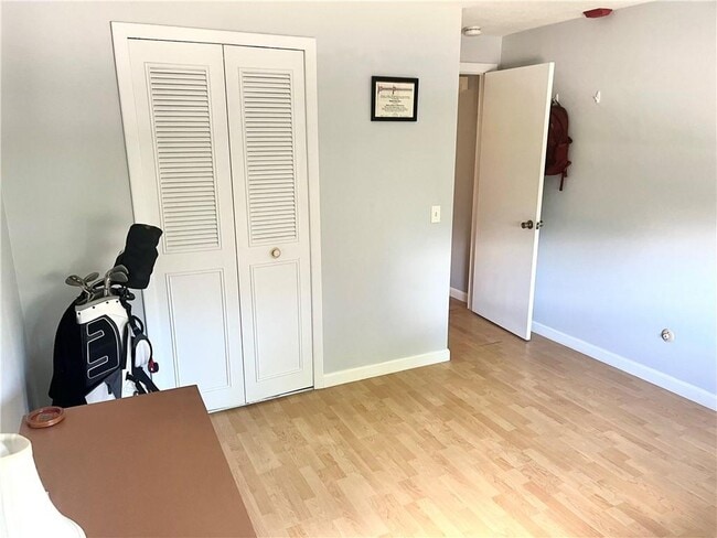 Building Photo - 494 Putnam Pike