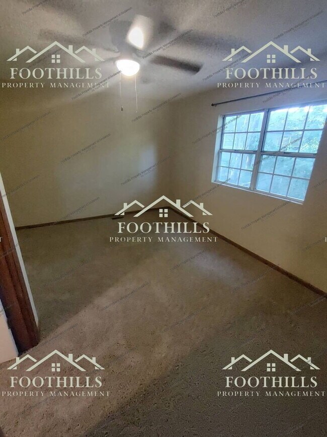 Building Photo - 4406 Lexington Way