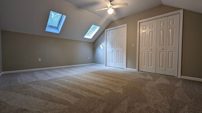 Building Photo - 1465 Hooksett Rd