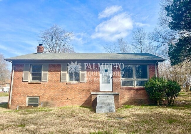 Building Photo - 2219 E Gate City Blvd