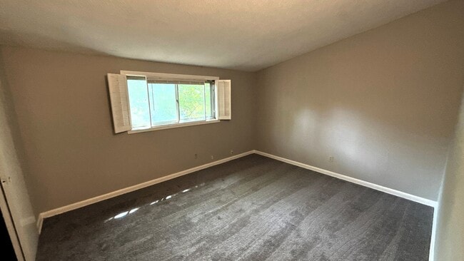 Building Photo - 4931 Cloister Ave