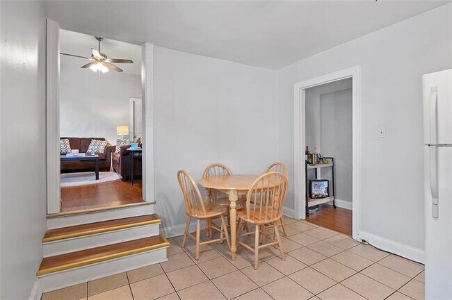 Building Photo - 858 Western Ave