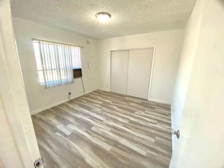 Building Photo - 14109 Hatteras St