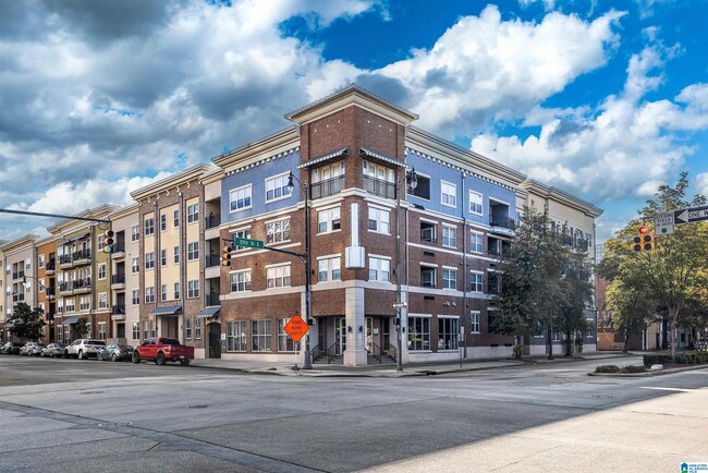 Building Photo - 2020 5th Ave S