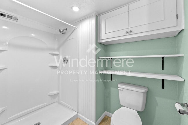 Building Photo - Desirable Rancher style home located in Ce...