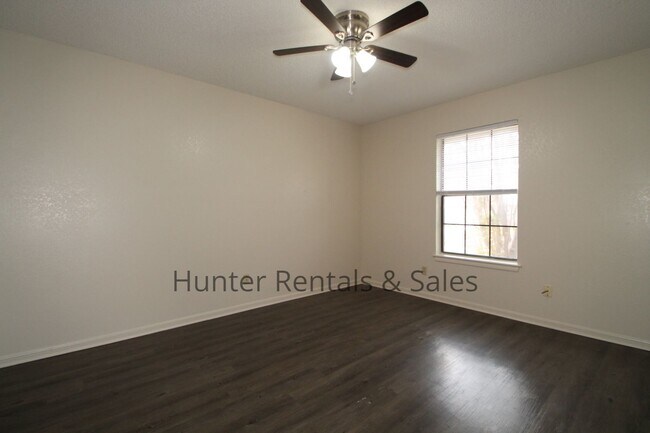 Building Photo - North Killeen!