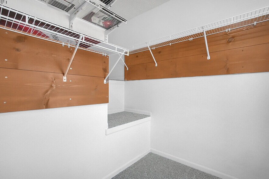 Building Photo - 617 Arden St