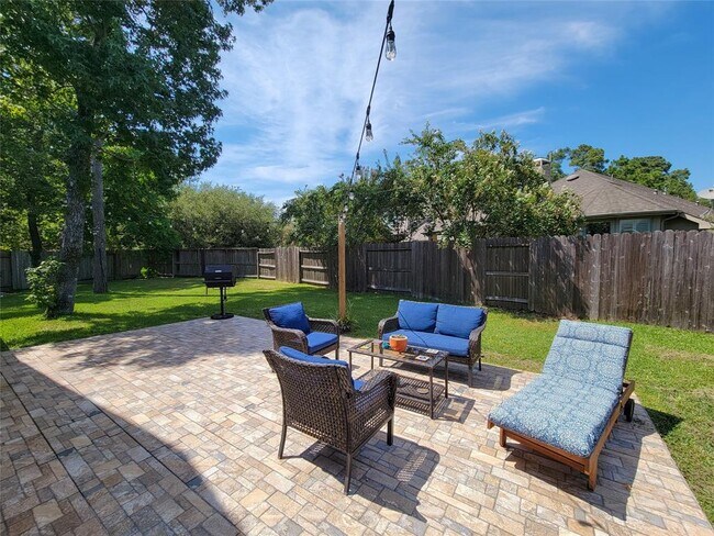 Building Photo - 17110 Tupelo Garden Cir