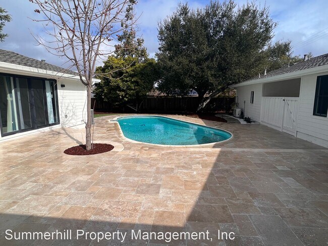 Building Photo - 4 br, 3 bath House - 215 Verano Drive