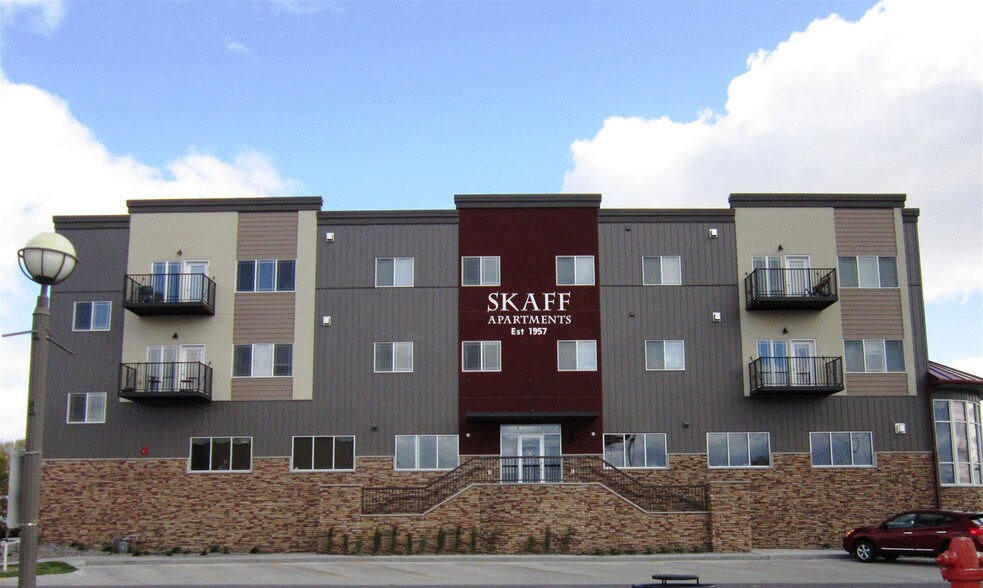Skaff Apartments Moorhead 1102 28th Ave S Moorhead MN 56560