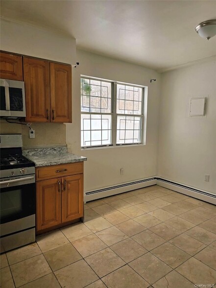 Building Photo - 21 Forest Ridge Rd