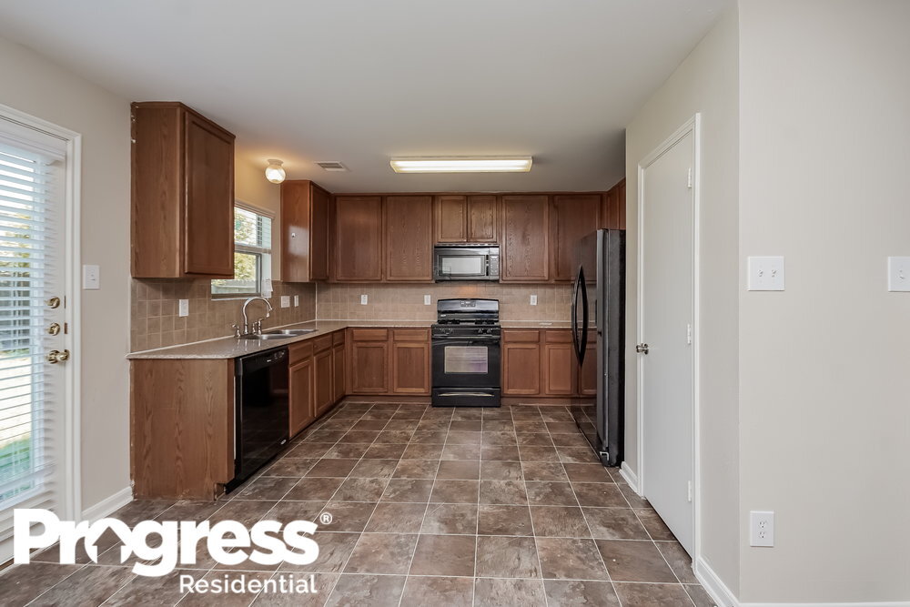 Building Photo - 20730 Dickinson Manor Ln