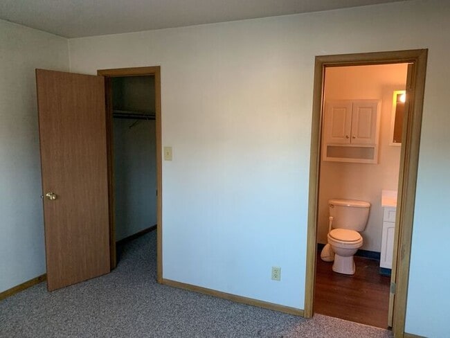 Building Photo - $995 | 1 Bedroom, 1 Bathroom House | *Cat Friendly | Available for August 1st, 2026 Move In!