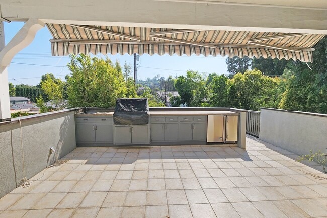 Building Photo - 209 San Miguel Rd