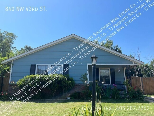 Primary Photo - Three bedroom home near Uptown!