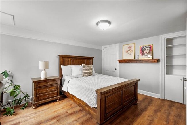 Building Photo - 1207 Linden Pl