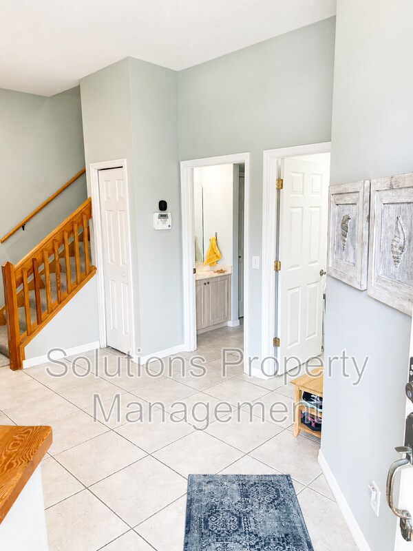 Building Photo - 250 St Lucie Ln