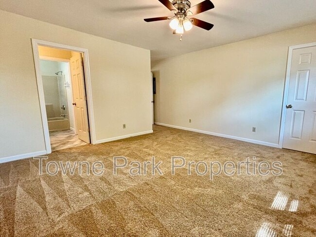 Building Photo - 292 Murray Dr