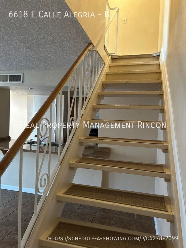 Building Photo - 6618 E Calle Alegria