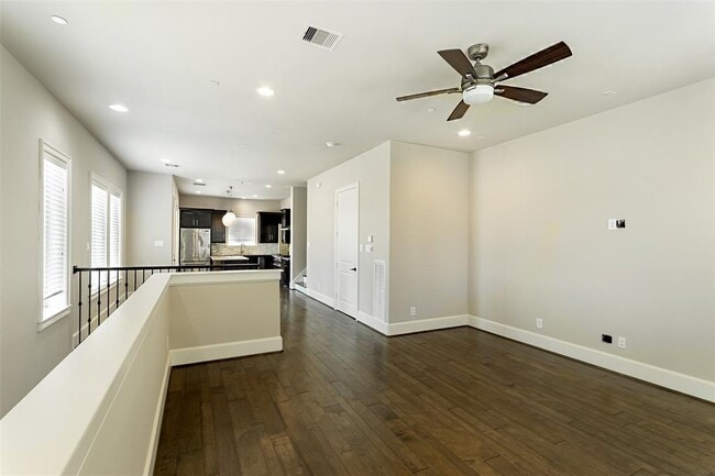 Building Photo - 2640 Fountain Key Blvd