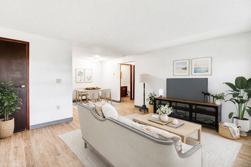 Building Photo - Autumn Gardens