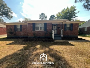 Building Photo - 5037 Woodlark Ave