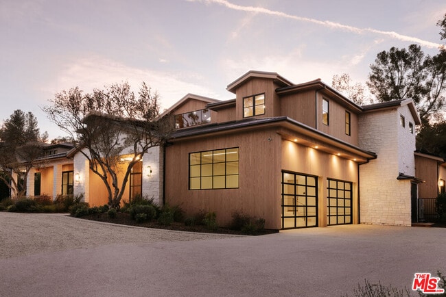 Building Photo - 5287 Round Meadow Rd
