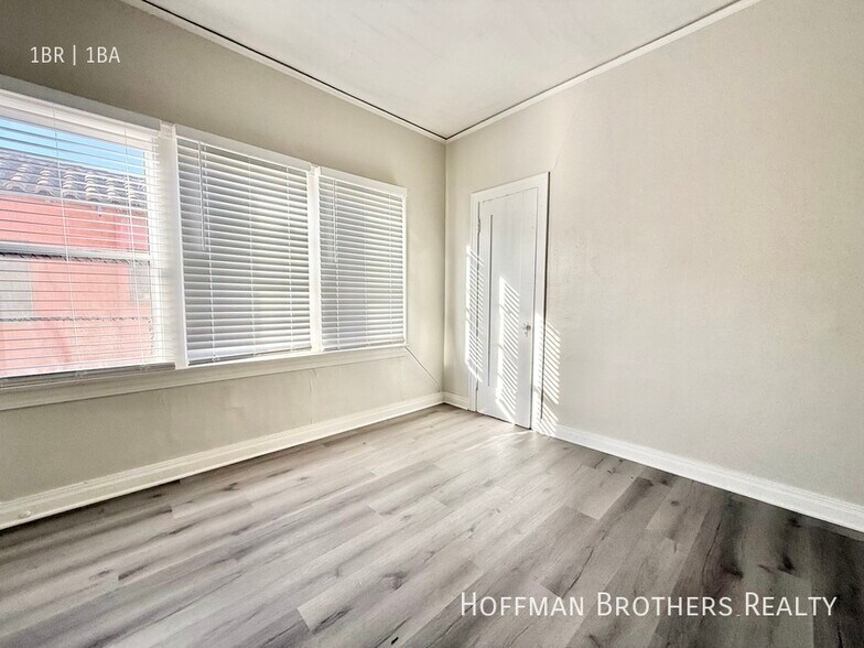 Building Photo - 2527 Cincinnati St