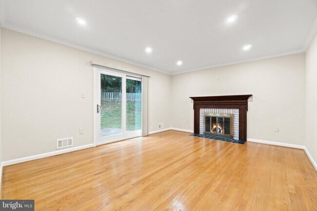 Building Photo - 1830 Clifdale Ct