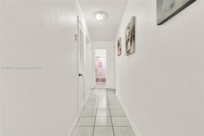 Building Photo - 3510 SW 90th Ave