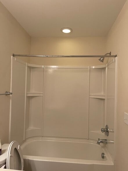 Building Photo - 1057 Marne Blvd