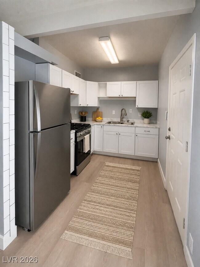 Building Photo - 3-Bed Duplex! Perfectly situated near shopping, dining, and everyday essentials– Spacious 1000 Sq...