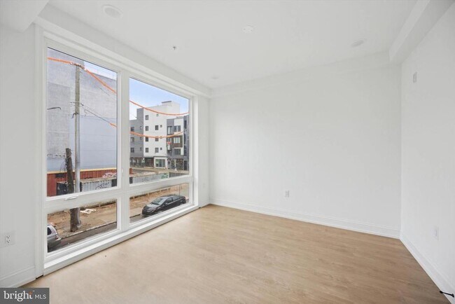 Building Photo - 1614 Ridge Ave