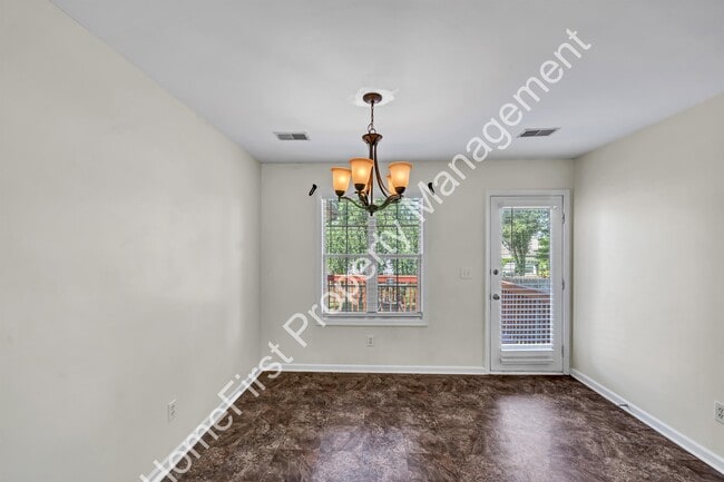 Building Photo - 137 Angel Falls Dr
